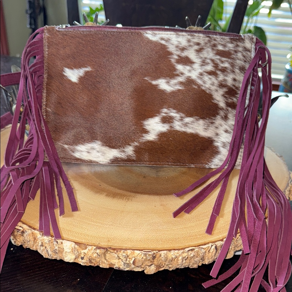 NWOT Cowhide suede leather purse Crossbody/clutch/billfold with plum Fringe